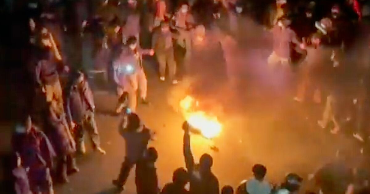 Iran warns Donald Trump against attack as protest death toll reportedly soars