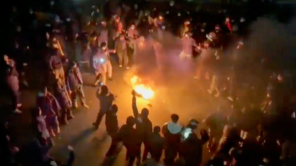 Trump considering ‘very strong’ military options against Iran as protester death toll climbs to 538