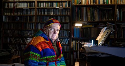 Watch: Peadar Ó Riada playing the piano at his home near Cúil Aodha