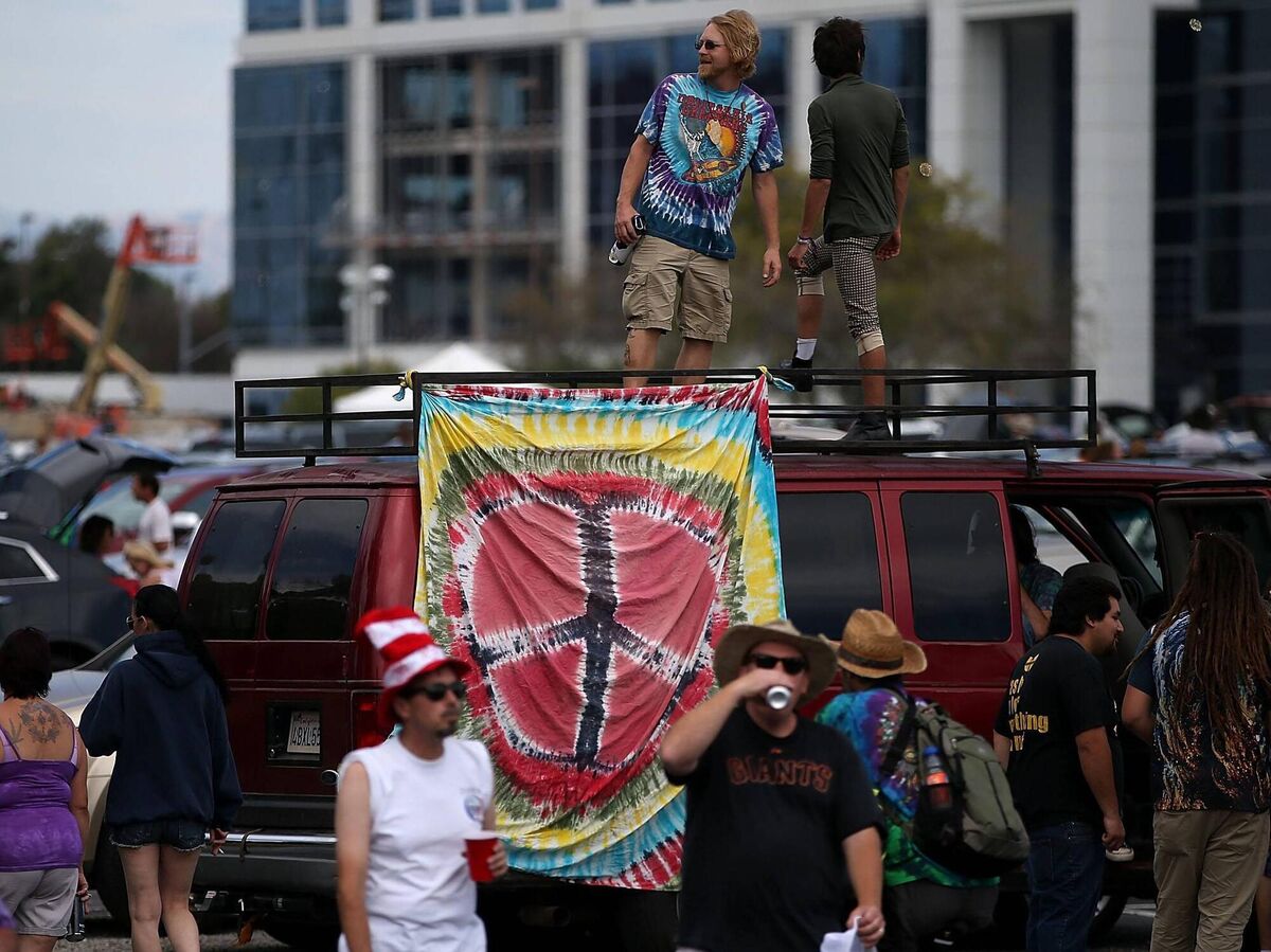 The Grateful Dead attracted huge numbers of fans even beyond the band's heyday. Photo: Justin Sullivan/Getty Images