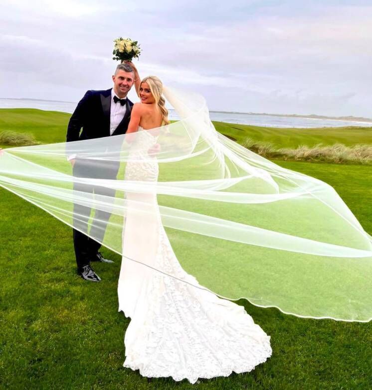 Jess Redden and Rob Kearney at their wedding in Doonbeg, County Clare in 2021
