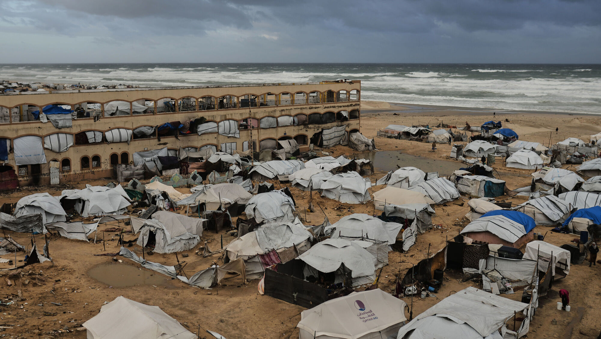 Israeli border block leaves warehouses full of medicine and food for Palestinians go to waste