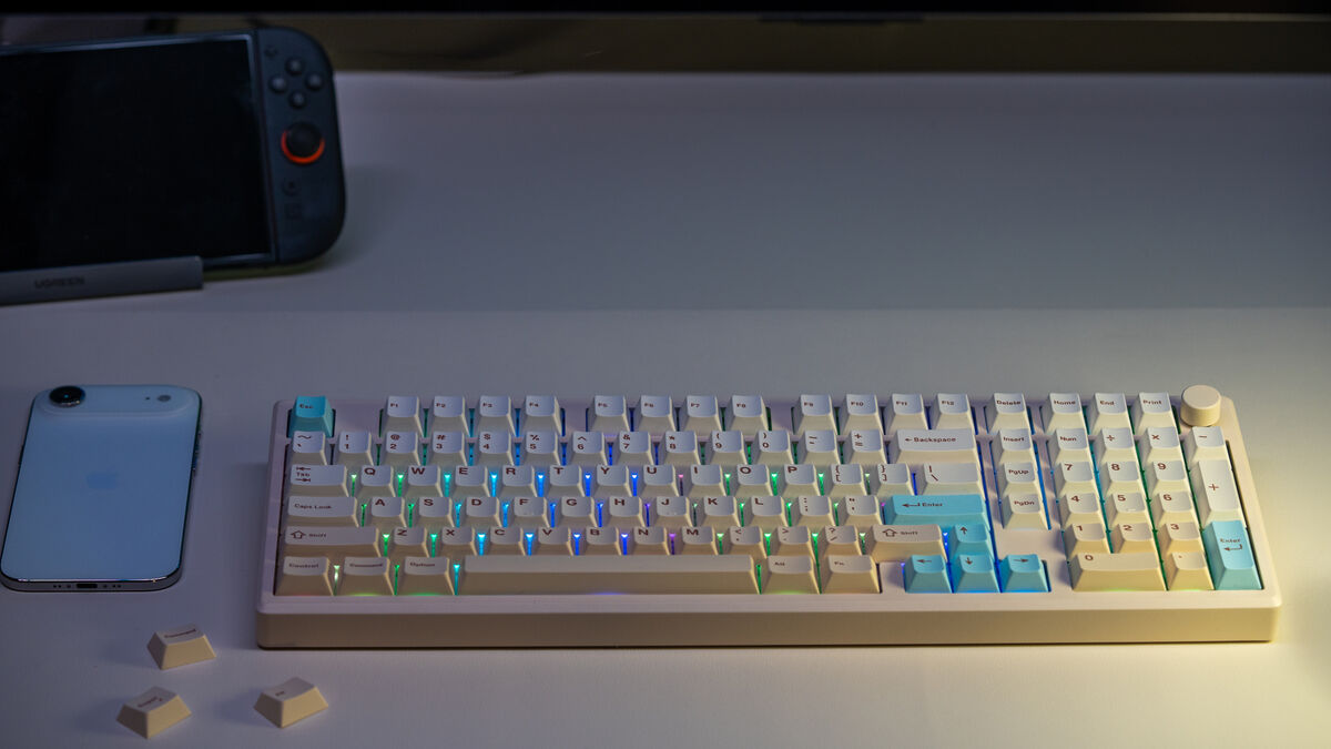 A solid aluminium case gives the keyboard a reassuring weight and keeps it firmly in place during use. Picture: Noel Campion.