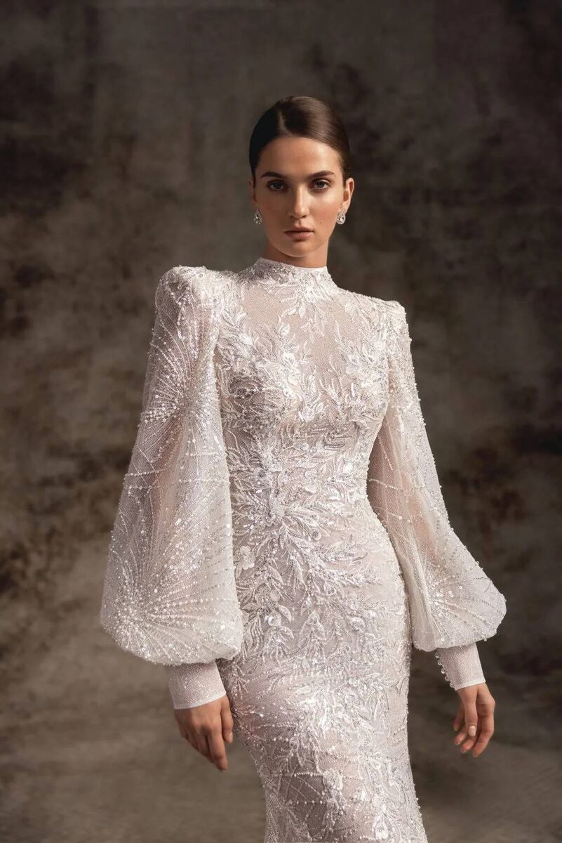 The Alanna dress is quintessential Glamoratti, perfect for any bride looking to add a pop of vintage fashion to her look