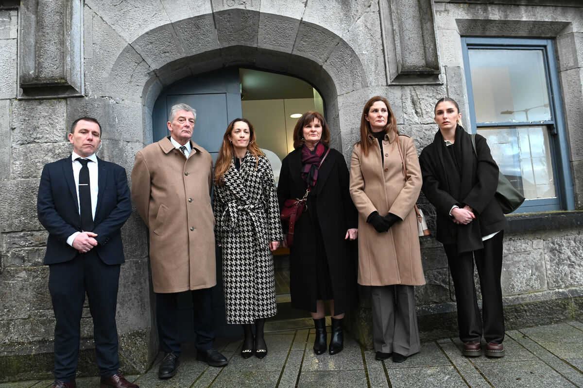 Solicitor Scarlett Griffin O'Sullivan, third from left, joins Laura Liston's husband Fergal Mannion, parents John and Fiona Liston, and sisters Jennifer and Sarah, at the courthouse after the verdict was given at the inquest into the death of Laura Liston who died after a homebirth in June 2022. Picture: Larry Cummins