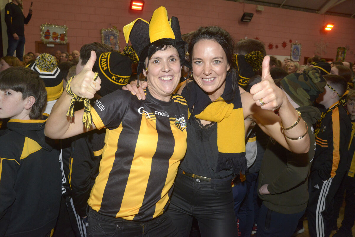 Pictured at the home coming for the Kilbrittain All-Ireland AIB club JHC champions were sisters Susan Nyhan and Lorna Ryan. Picture Denis Boyle Pictured at the home coming for the Kilbrittain All-Ireland AIB club JHC champions were sisters Susan Nyhan and Lorna Ryan. Picture Denis Boyle