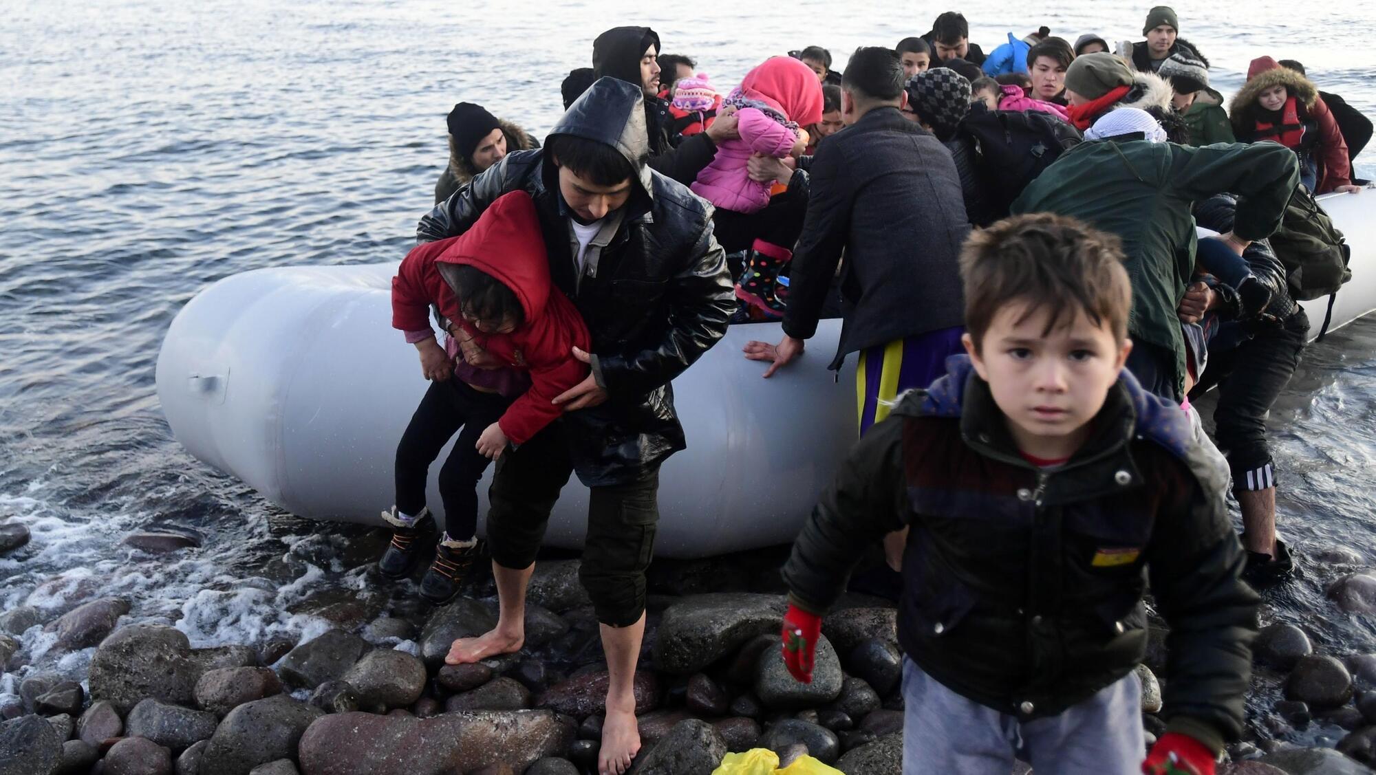 Government's failure to act responsibly towards migrants must be resolved