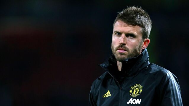 <p>KEANE TO IMPRESS: Michael Carrick insists Roy Keane's comments do not add extra pressure to his job.</p>