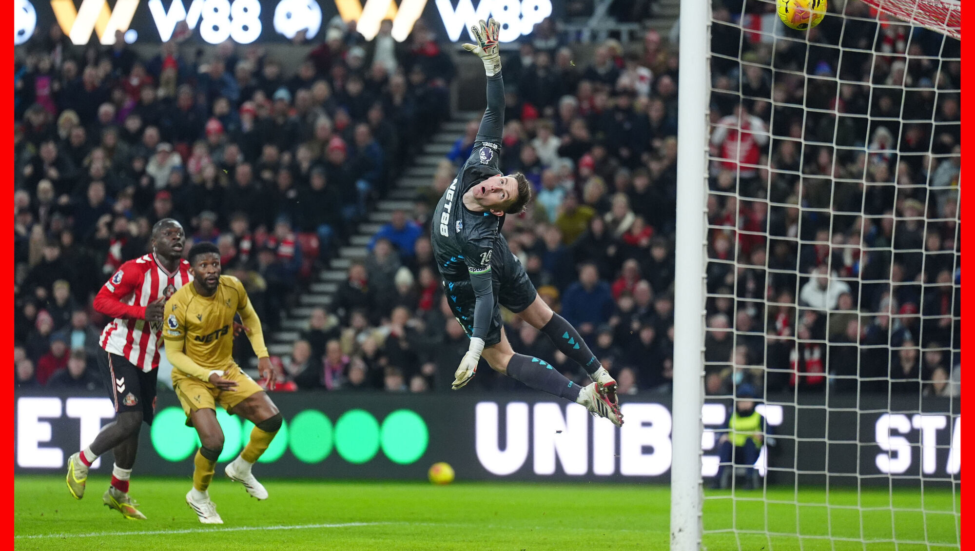 Turbulent week for Crystal Palace ends in defeat at Sunderland 