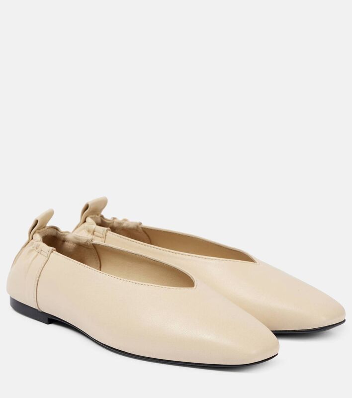 A.Emery Briot leather ballet flats, My Theresa, €180.