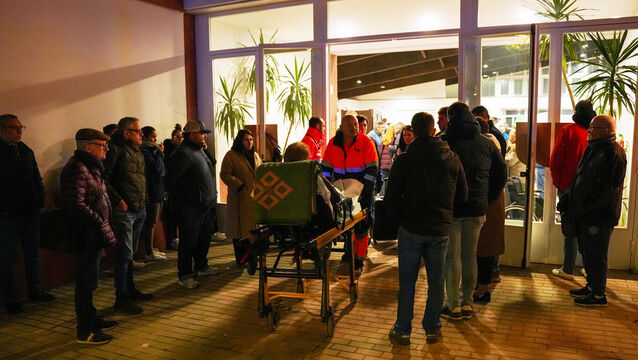 <p>An injured person is transported to the makeshift hospital in the sports center in Adamuz, near Córdoba, southern Spain, Monday, Jan. 19, 2026, after a high-speed train derailed and collided with another train. (Francisco J. Olmo/Europa Press via AP)</p>