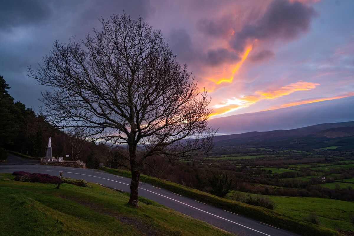 The sun rises behind the Christ the King statue at the iconic Galtee Viewpoint. Picture Chani Anderson The sun rises behind the Christ the King statue at the iconic Galtee Viewpoint. Picture Chani Anderson