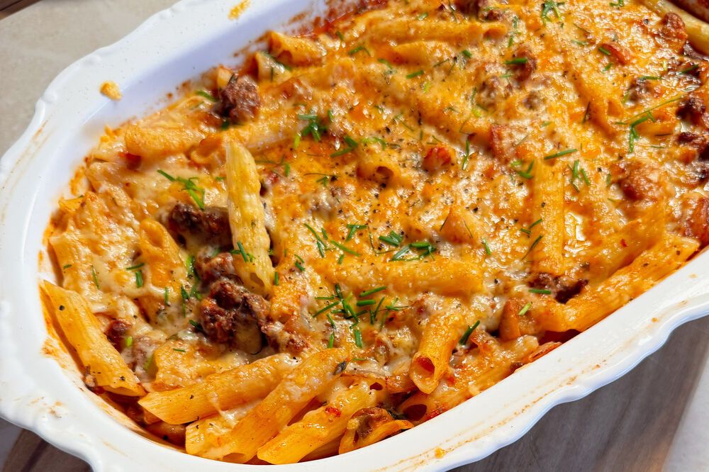 Mince and mushroom cheesy pasta bake