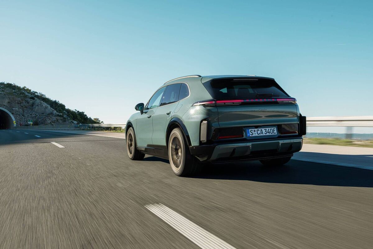 Porsche Cayenne Electric 