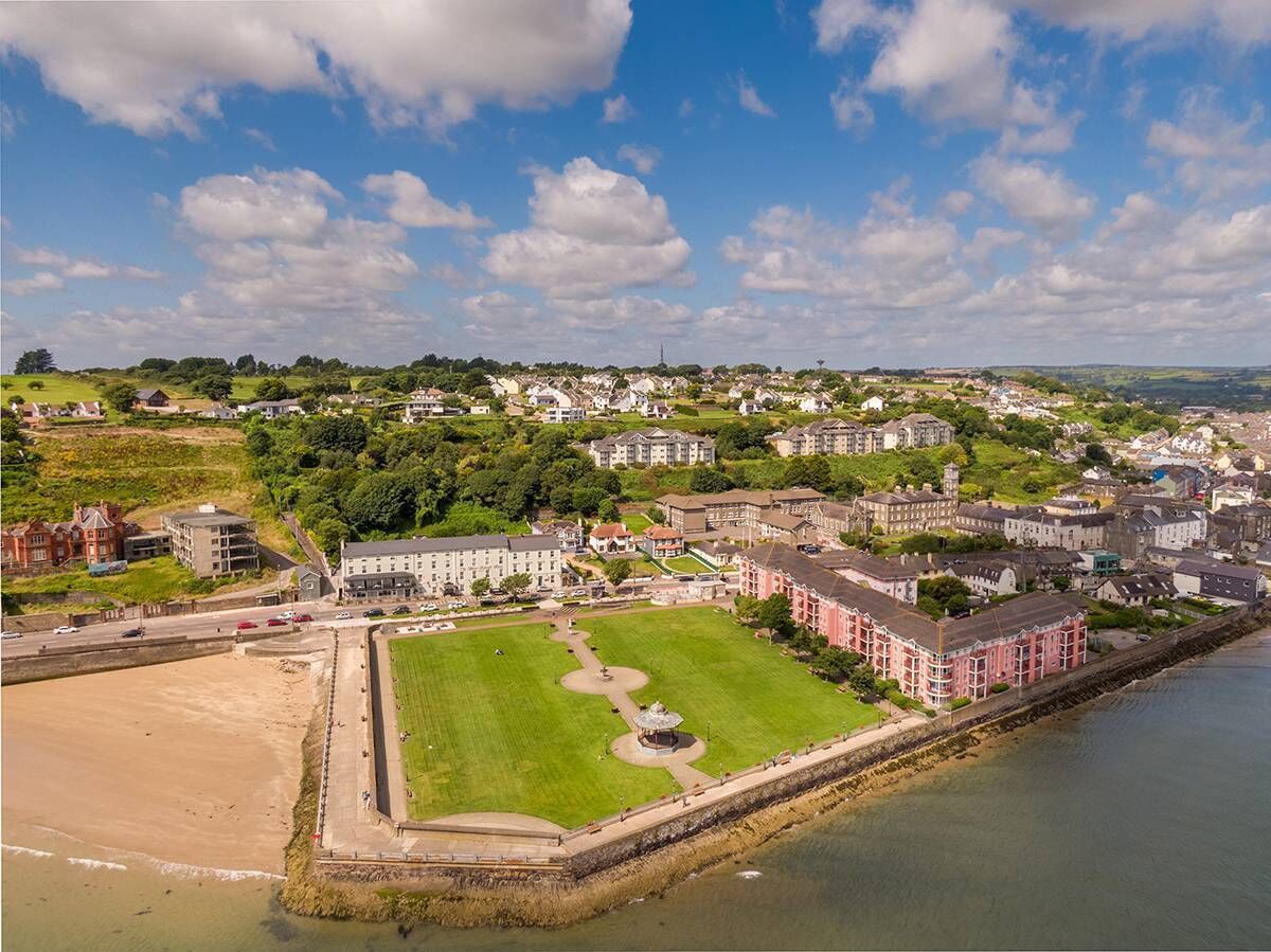 No 92 is perched high above the town park, looking out towards the bay