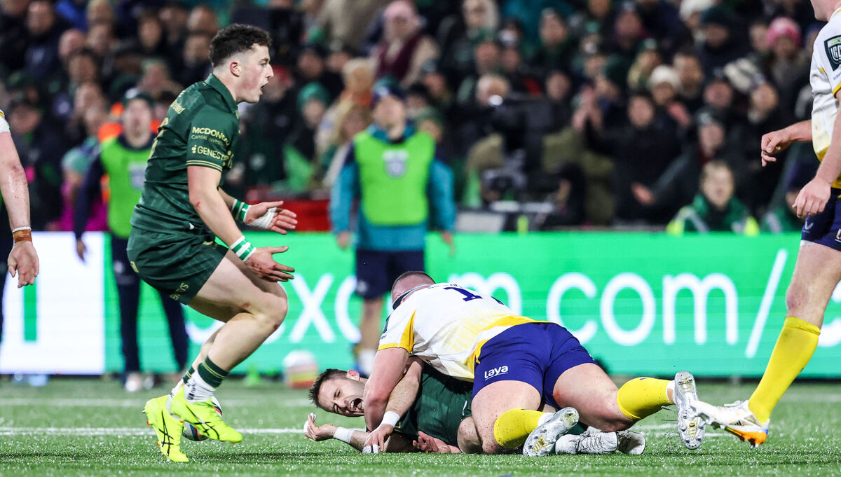 Leinster's Jerry Cahir tackles Caolin Blade of Connacht. Pic: ©INPHO/Nick Elliott