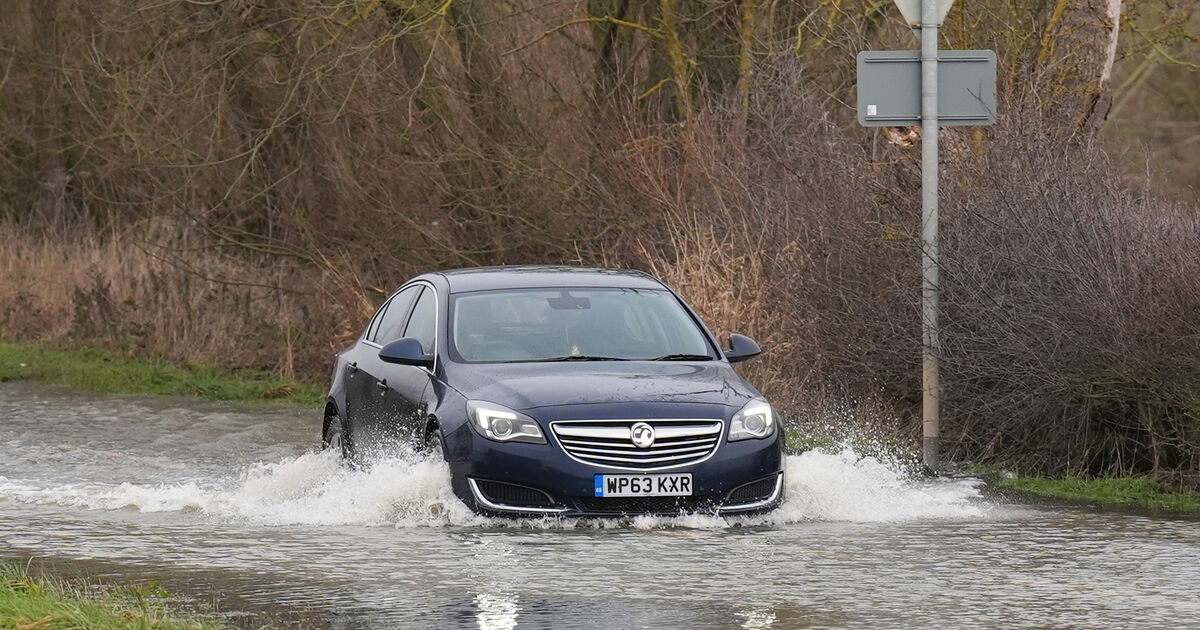 A status yellow wind warning is in place for all of Ireland until 11pm on Tuesday 