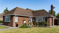 iStock-1496996087.jpg Residential bungalow single story home - UK
