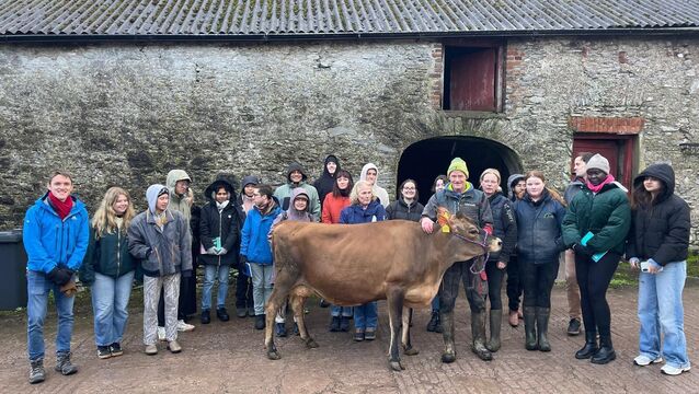<p>UCC students visiting the Hynes farm.</p>