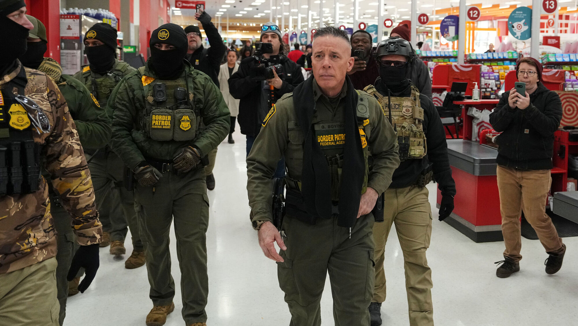 Border patrol commander to leave Minneapolis after shooting of Alex Pretti
