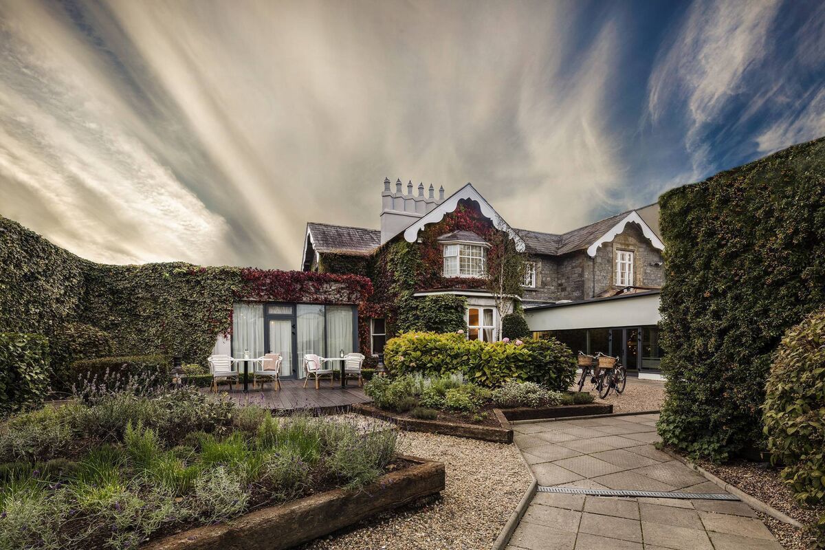 The Newpark Hotel Kilkenny’s new suite treat package sees a 20% discount off the hotel’s adult-only signature suite experiences.