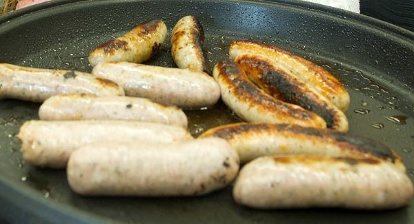 Processed meats 'on same carcinogenic level as cigarettes'