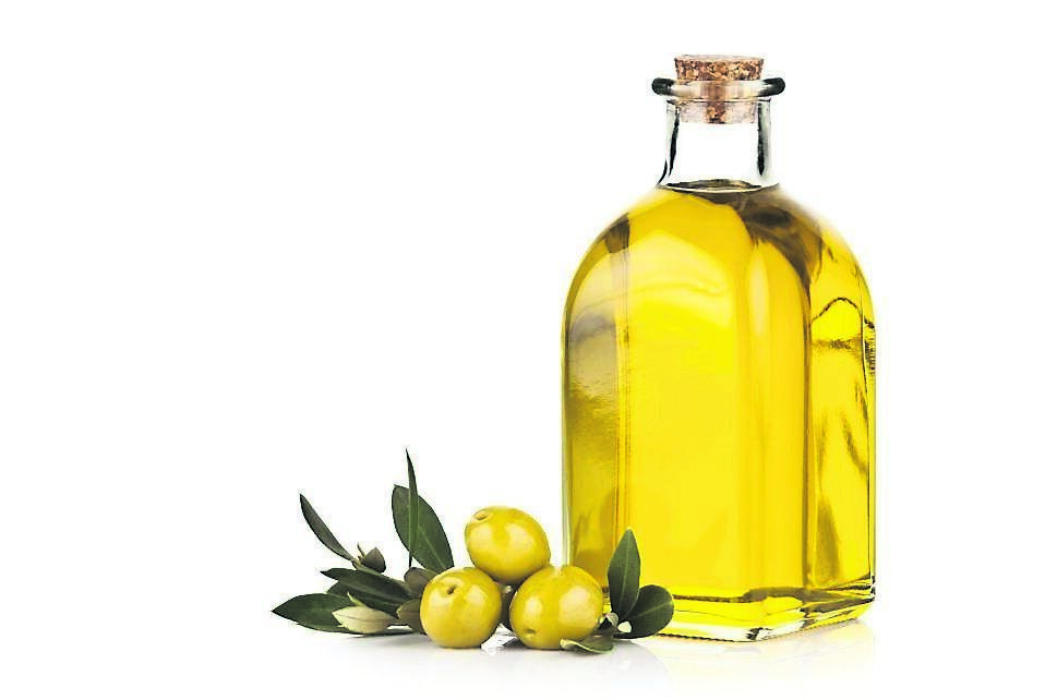 All types of olive oil are relatively high in beneficial monounsaturated fatty acids Photo: iStock