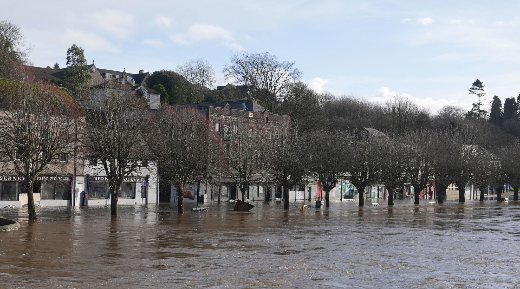 Fresh rain warning issued for seven counties as Met Éireann warns of further flooding