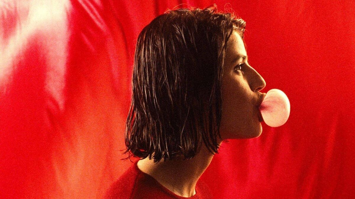  Irène Jacob in Three Colours Red. 