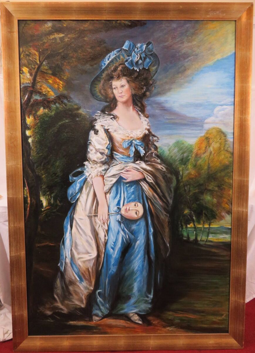 Portrait of a lady with a mask.