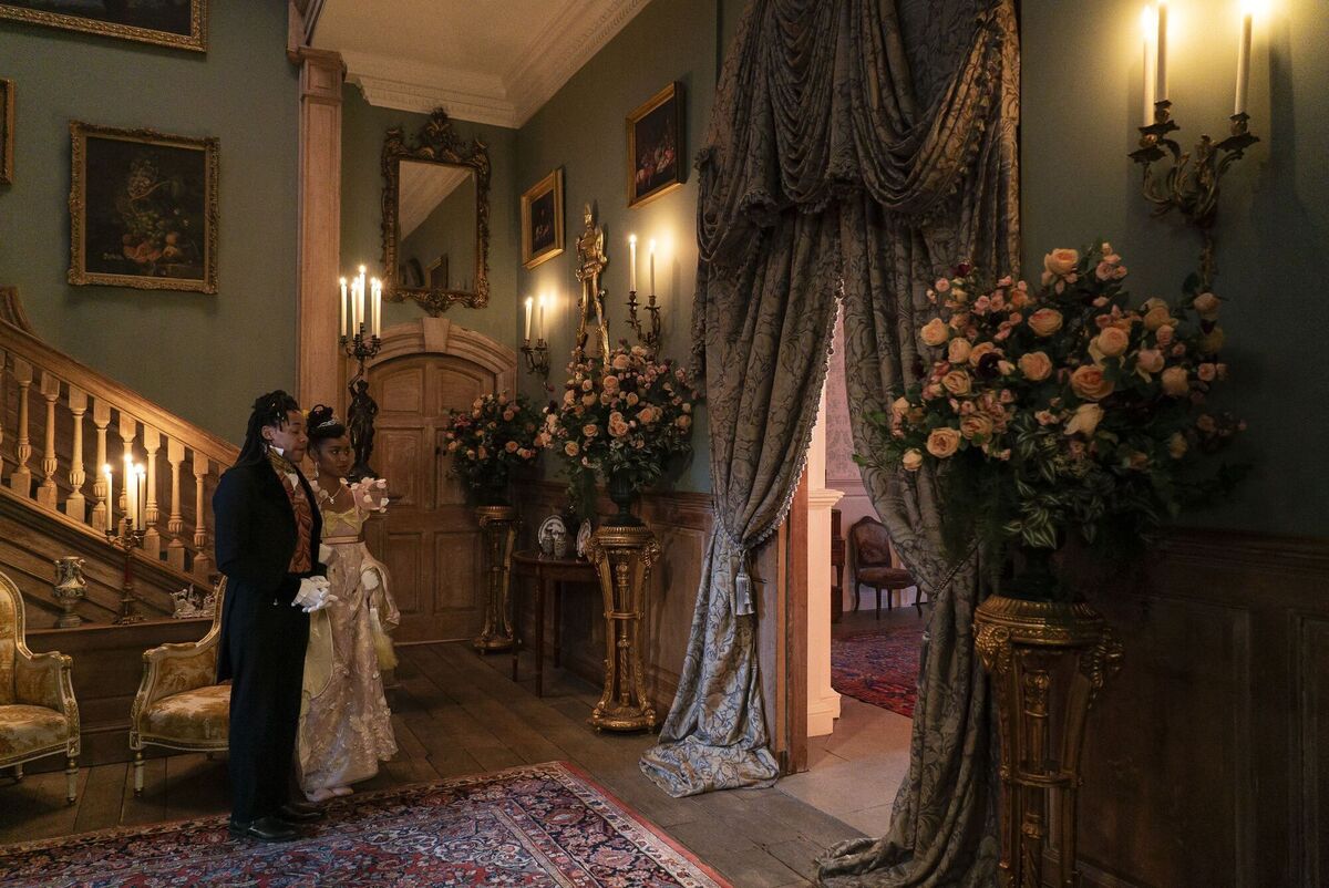  Sumptuous drapery helped to keep draughts at bay. Carpet was introduced to soften stone floors.