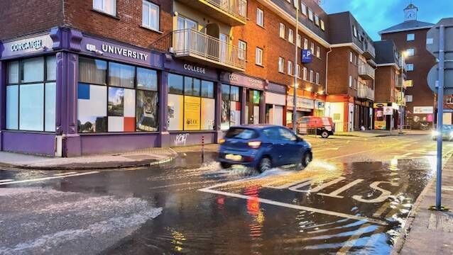 <p>Flooding on Wandesford Quay in Cork City. Picture: Jim Coughlan</p>