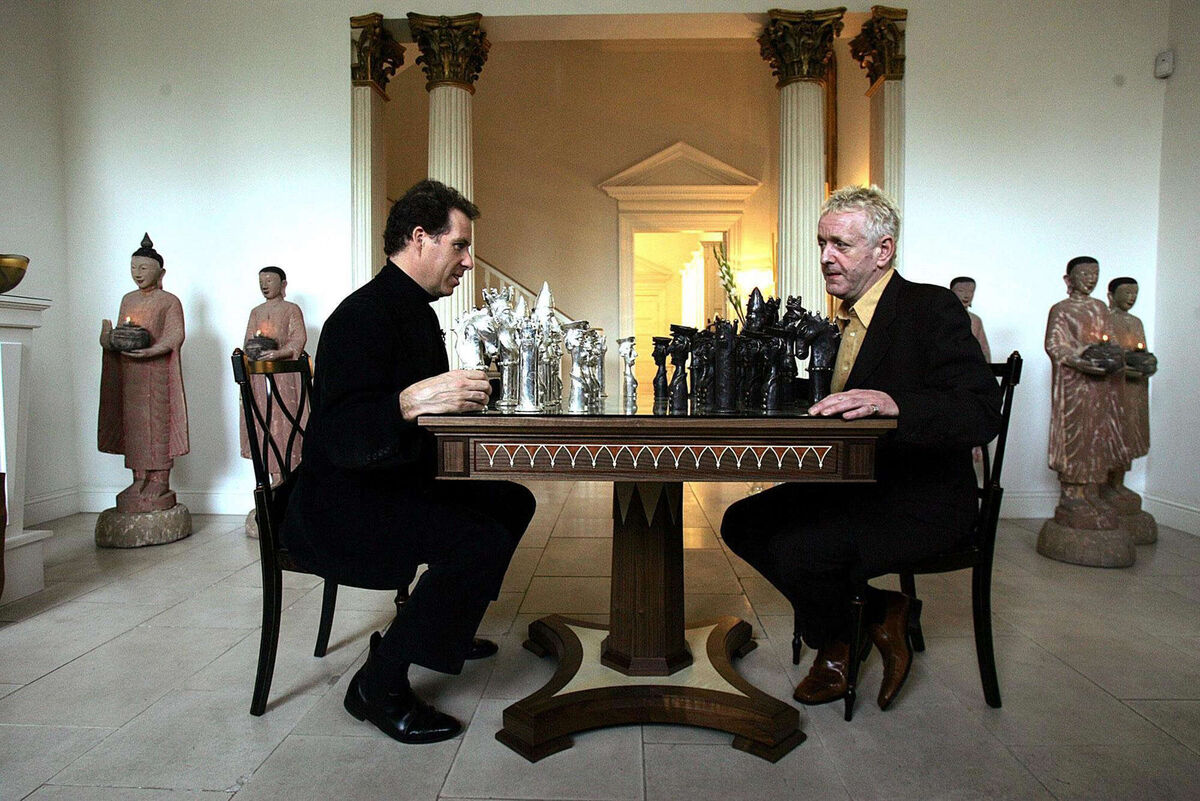 Graham Knuttel and David Linley. G7EJX0 Solid Silver Chess Set