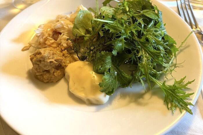 Yellow Bittern’s Crab with Homemade Mayonnaise and Winter Leaves