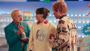 <p>Graham Norton, Taylor Swift and Domhnall Gleeson in the Opalite music video.</p>