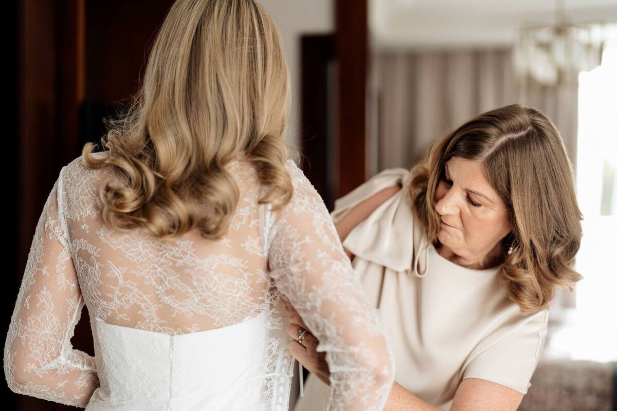 The bride with her mother Anne Gray. The bride with her mother Anne Gray.