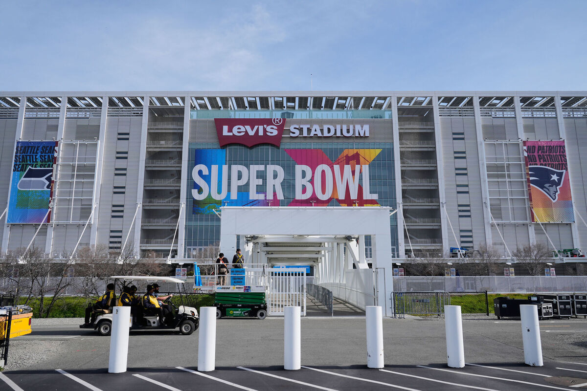 Workers get Levi's Stadium ready for Super Bowl LX between the Seattle Seahawks and the New England Patriots. Pic: AP Photo/Godofredo A. Vásquez