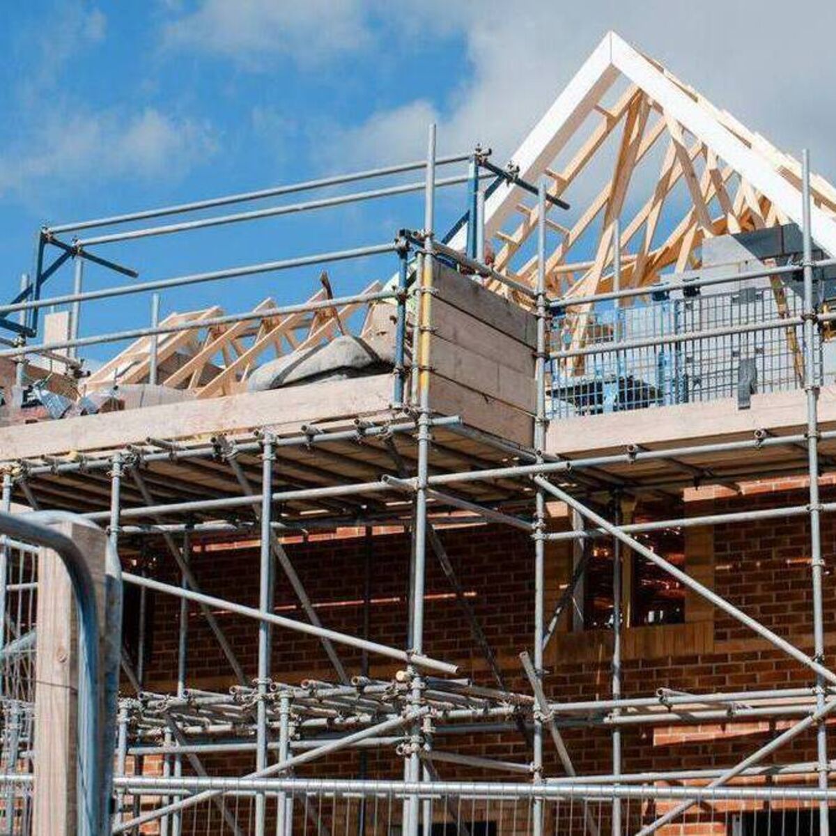 irishexaminer.com - Ronan Smyth - Construction activity continues decline as total home completions fall short of targets