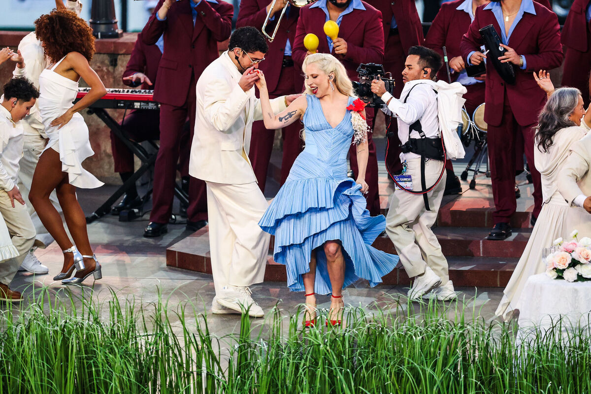 Take the light blue dress worn by Lady Gaga. In Puerto Rican political symbolism, light blue has long been used as a visual reference to the island’s sovereignty movements — distinct from the darker blue associated with the officially sanctioned flag. Photo: Kindell Buchanan/PA