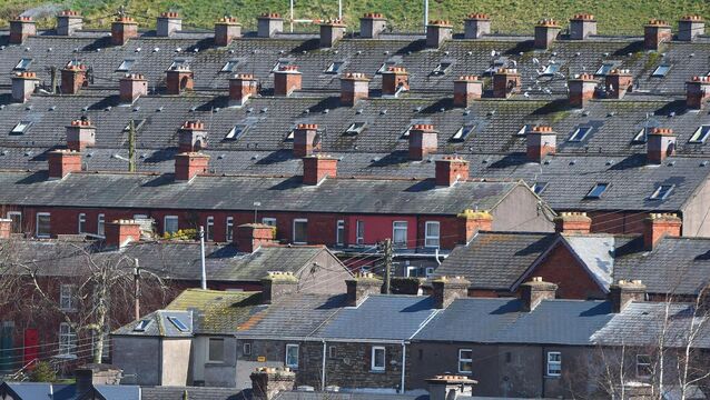 <p class="contextmenu Body Body">According to a 2024 Environment Protection Agency (EPA) report, there are 1,700 premature deaths in Ireland each year because of poor air quality. Roofs and chimney pots at Roches Buildings, Suttons Buildings and Rathmore Park, Cork. Picture: Larry Cummins</p>