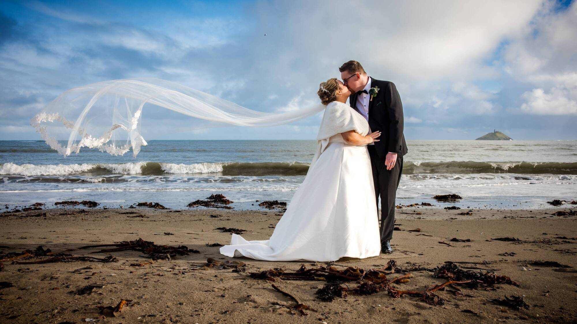 Wedding of the Week: French connection for Cork couple with an Eiffel Tower proposal