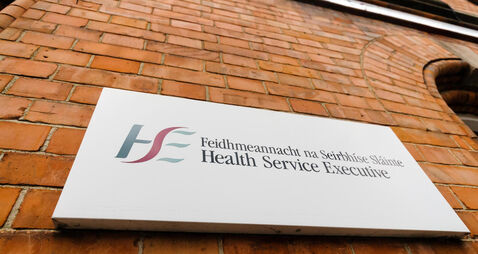 Sign for the Irish Health Service Executive (HSE) - Feidhmeannacht na Seirbhise Slainte