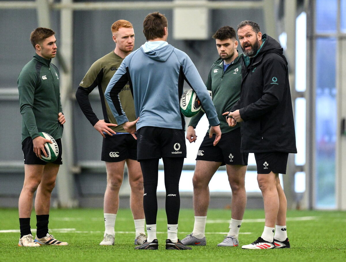 Farrell, right, with players, from left, Jack Crowley, Ciarán Frawley, Sam Prendergast and Harry Byrne during training on Thursday. Pic: Brendan Moran/Sportsfile