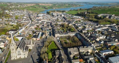 Take a scalpel to €600,000 former GP surgery in Clonakilty and carve out a family home 