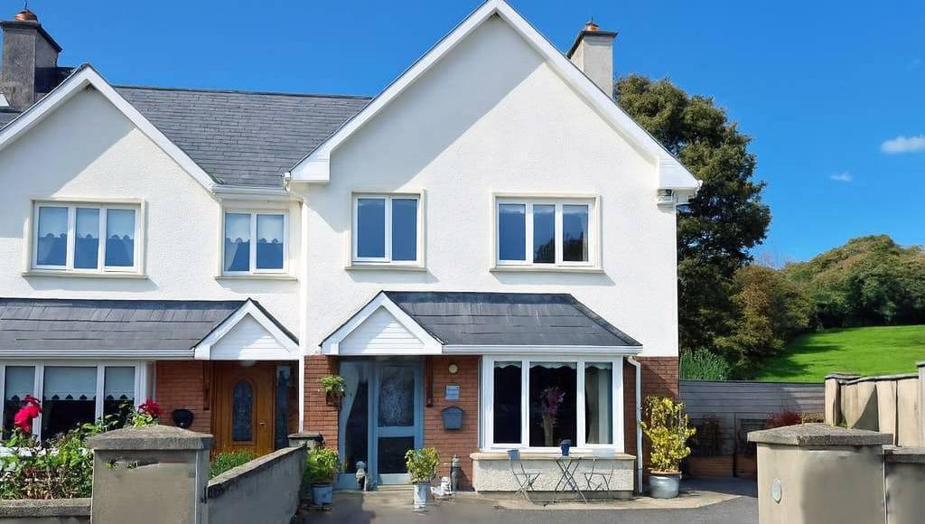 €395,000 family home in Ballineen with therapeutic ‘sea view’