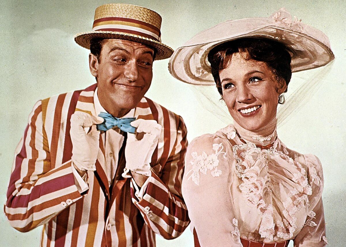 Dick van Dyke (left) and Julie Andrews (right) in 'Mary Poppins' (1964).