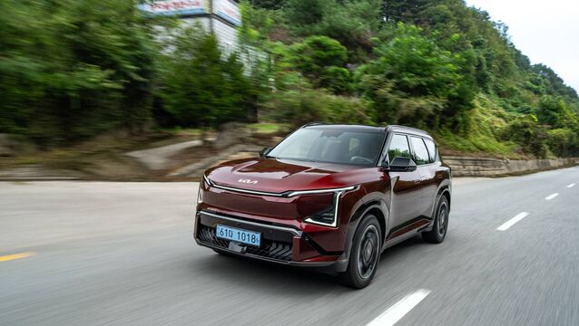 <p>The Kia E5 is is essentially the electric equivalent of the Sportage and that puts it slap bang centre of where customer demand is going to go with EVs.</p>