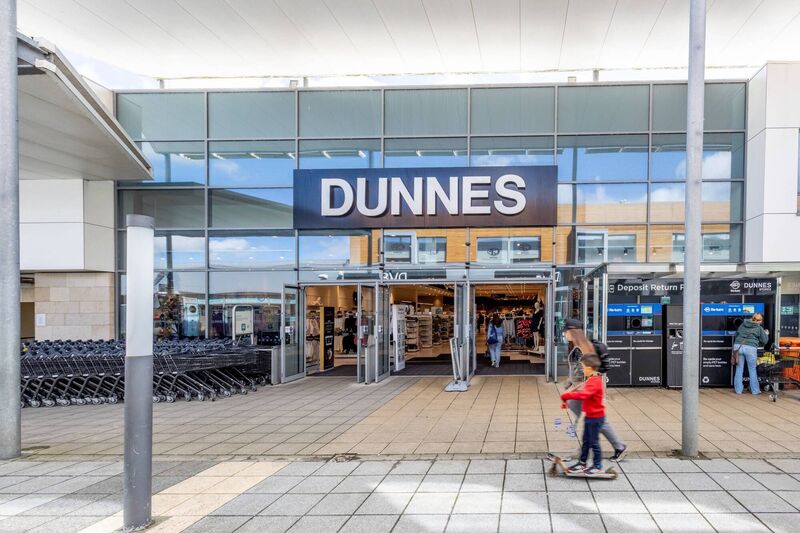 McCabes Pharmacy has a pivotal location in Charleville Shopping Centre, where Dunnes is an anchor tenant. Charleville is a thriving market town with an extraordinary mixture of varied thriving retail outlets, restaurants, bars and services. 