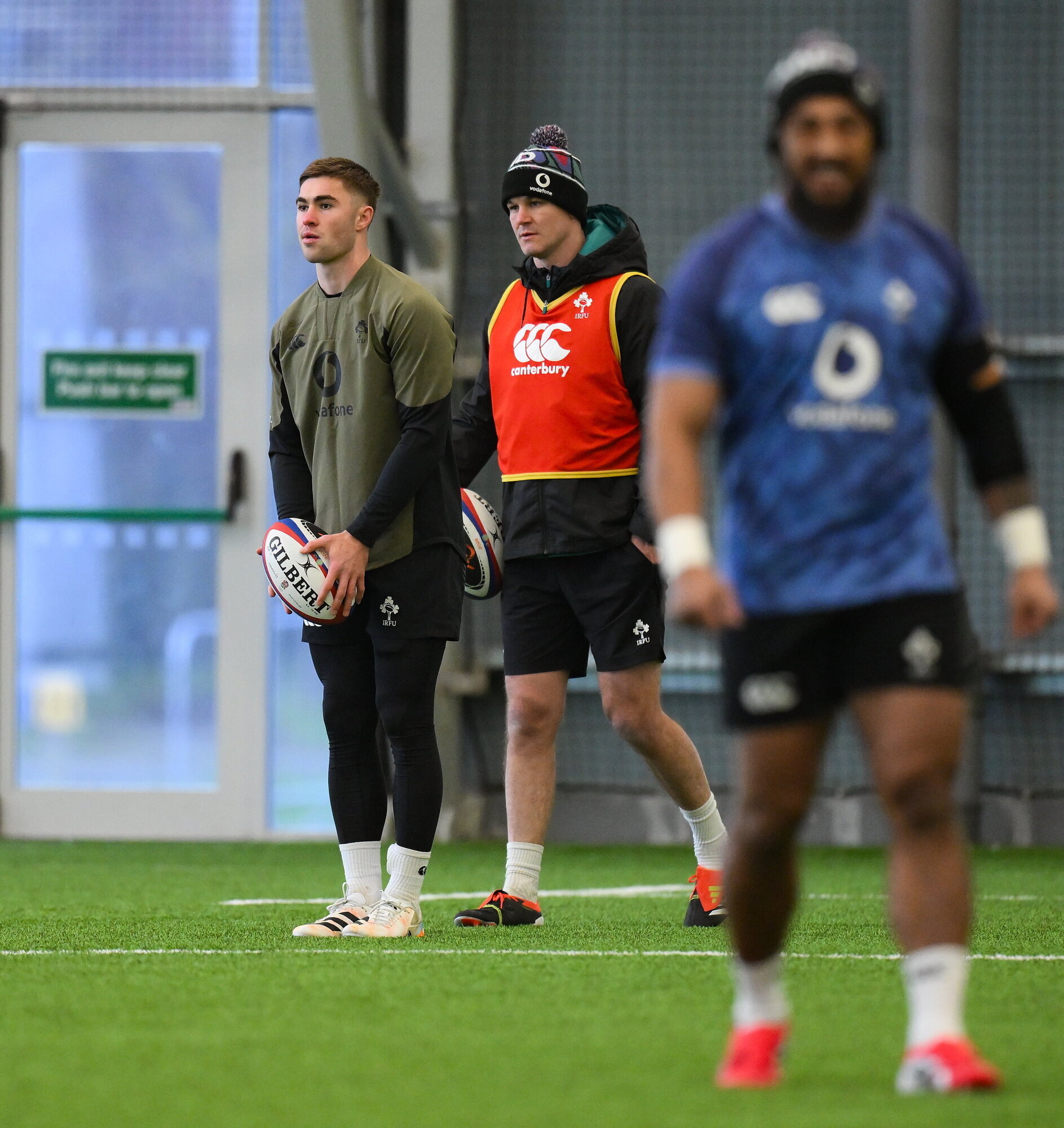 Johnny Sexton backs Jack Crowley but warns Ireland fly-half ahead of England clash