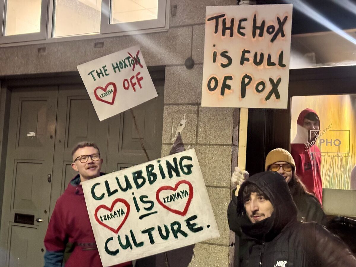 People attend a protest outside the Hoxton Hotel in Dublin, objecting to an injunction the hotel, on Exchequer Street has sought against a late-night venue Yamamori Izakaya on South Great George's Street over noise issues. Picture: Bairbre Holmes/PA Wire People attend a protest outside the Hoxton Hotel in Dublin, objecting to an injunction the hotel, on Exchequer Street has sought against a late-night venue Yamamori Izakaya on South Great George's Street over noise issues. Picture: Bairbre Holmes/PA Wire